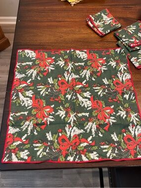 Set of 4 vintage Christmas cloth napkins; Holly and Red Bow
